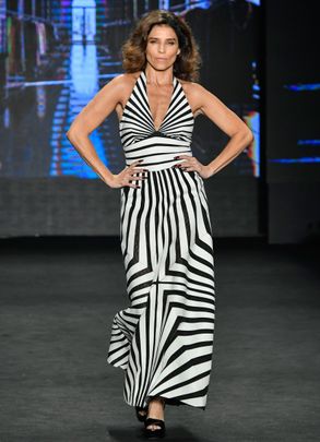 VESTIDO HALTER COURO PV DESFILE