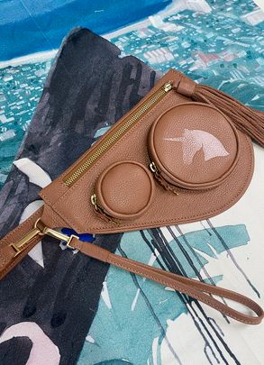 POCHETE COURO CARAMELO